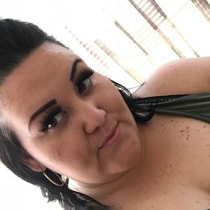 Meet your Posher, Adriana